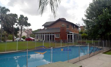 Casa a la venta en Country Banco Provincia