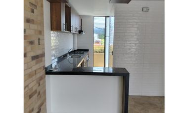 VENDO LINDA CASA EN EL CENTRO DE CAJICA