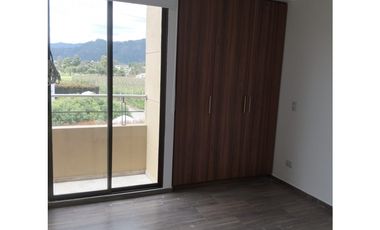 VENDO LINDA CASA EN EL CENTRO DE CAJICA