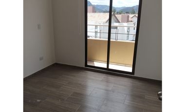 VENDO LINDA CASA EN EL CENTRO DE CAJICA