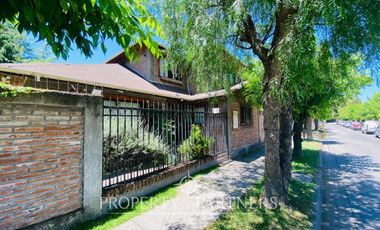 Santa Cruz, Estupenda Casa con Excelente Ubicación