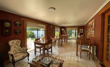 Santa Cruz, Estupenda Casa con Excelente Ubicación