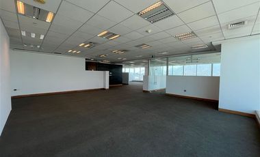 Oficina en Arriendo en isidora goyenechea 3000
