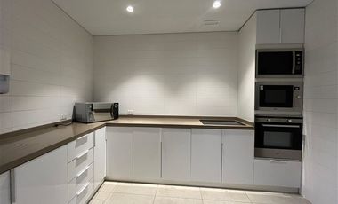 Oficina en Arriendo en Isidora Goyenechea 3000