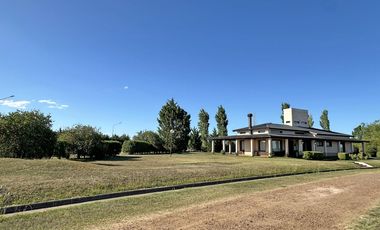 Casa en  PRADOS DE LA ADELINA CLUB DE CAMPO GUALEGUAYCHU