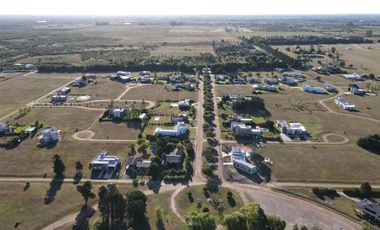 Casa en  PRADOS DE LA ADELINA CLUB DE CAMPO GUALEGUAYCHU