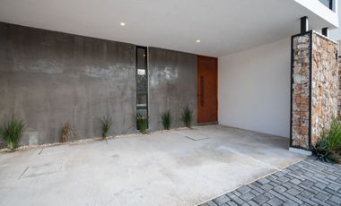 Townhouse en venta en Conkal en complejo privado.