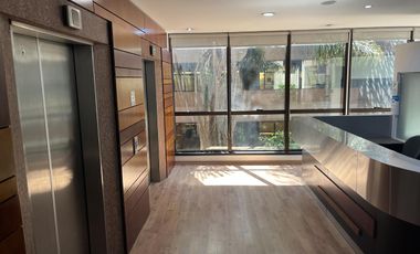 Excelentes oficinas en alquiler sobre Av del Libertador próximas a Av Gral Paz