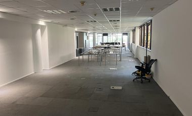Excelentes oficinas en alquiler sobre Av del Libertador próximas a Av Gral Paz