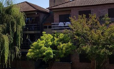 Departamento en venta - 2 Dormitorios 1 Baño 1 Cochera - 54Mts2 - Tolosa