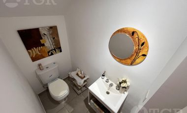 Casa  en Venta- Casas de Santa Guadalupe - Pilar del Este-Jardin-Parrilla-3 ambientes.