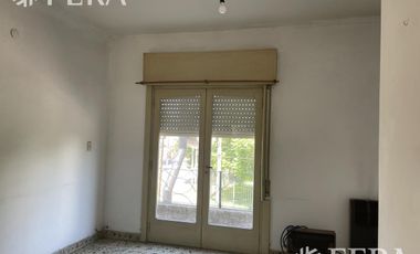 Venta de Departamento 3 ambientes en Bernal