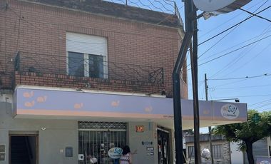 Venta de Departamento 3 ambientes en Bernal
