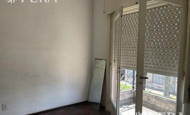 Venta de Departamento 3 ambientes en Bernal
