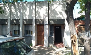 Casa en alquiler en La Plata - Dacal Bienes Raíces