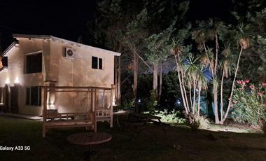 Exclusiva Casa-Quinta con Pileta - Gran parque - 3 amb!! Barrio 4 Robles
