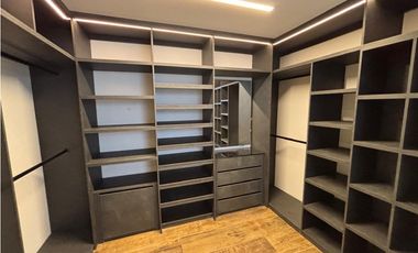VENTA MODERNO APARTAMENTO ARQUITECTURA INDUSTRIAL LAURELES UBICACIÓN