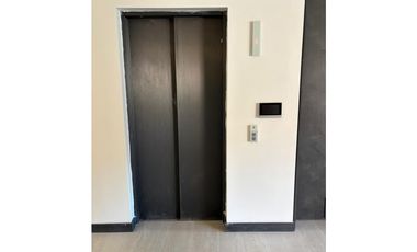 VENTA MODERNO APARTAMENTO ARQUITECTURA INDUSTRIAL LAURELES UBICACIÓN