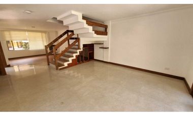 Hermosa y amplia casa para Renta en.Chía