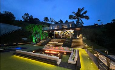 Vendo/Arriendo Lujosa Villa en Guatape