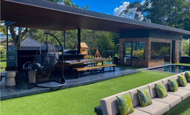 Vendo/Arriendo Lujosa Villa en Guatape