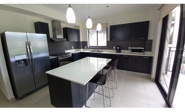 Apartamento Amoblado con bonita Vista - River Valley, Panamá Pacífico