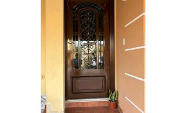 CASA DUPLEX  EN PASEO DE CANTABRIA 3REC 1.5B  119M2 REMODELADA