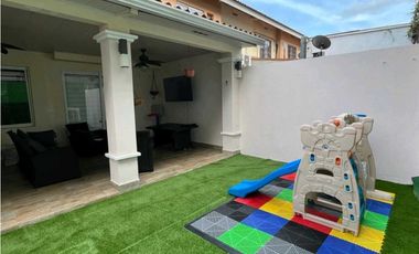 CASA DUPLEX  EN PASEO DE CANTABRIA 3REC 1.5B  119M2 REMODELADA
