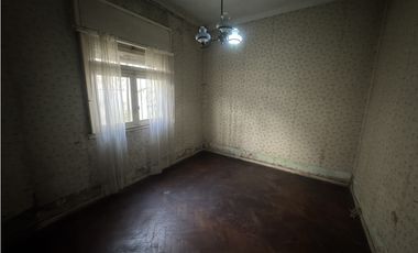 VENTA PH 3 AMBIENTES CON PATIO. SOMELLERA 5500/ 5600. VILLA LUGANO