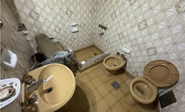 VENTA PH 3 AMBIENTES CON PATIO. SOMELLERA 5500/ 5600. VILLA LUGANO