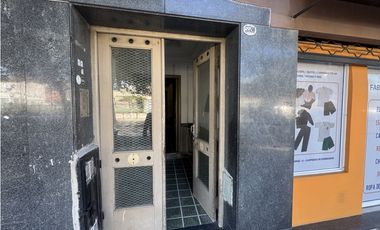 VENTA PH 3 AMBIENTES CON PATIO. SOMELLERA 5500/ 5600. VILLA LUGANO