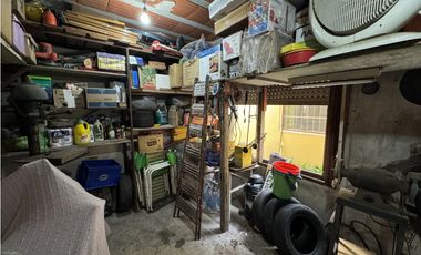 VENTA CASA 5 AMBIENTES CON COCHERA. PJE MALAGA 5600