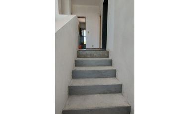 SE VENDE CASA A ESTRENAR EN TANTI A DOS CUADRAS DE LA RUTA