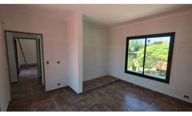 SE VENDE CASA A ESTRENAR EN TANTI A DOS CUADRAS DE LA RUTA