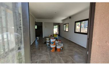 SE VENDE CASA A ESTRENAR EN TANTI A DOS CUADRAS DE LA RUTA