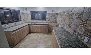 SE VENDE CASA A ESTRENAR EN TANTI A DOS CUADRAS DE LA RUTA