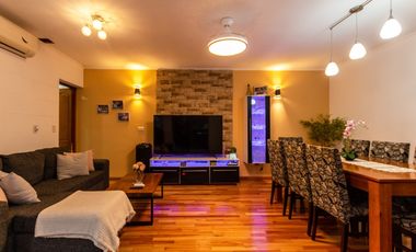 VENTA CASA 5 AMBIENTES CON COCHERA Y PILETA. PJE MALDONADO 5400