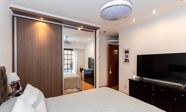 VENTA CASA 5 AMBIENTES CON COCHERA Y PILETA. PJE MALDONADO 5400