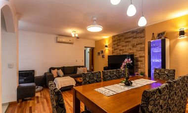 VENTA CASA 5 AMBIENTES CON COCHERA Y PILETA. PJE MALDONADO 5400