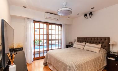 VENTA CASA 5 AMBIENTES CON COCHERA Y PILETA. PJE MALDONADO 5400