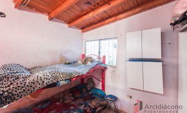 VENTA CASA CON COCHERA A DEMOLER/ LOTE, SAYOS 5400, VILLA LUGANO