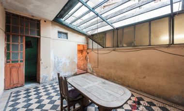 VENTA CASA CON COCHERA A DEMOLER/ LOTE, SAYOS 5400, VILLA LUGANO