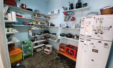 VENTA CASA 4 AMBIENTES CON TERRAZA, QUINCHO Y JARDIN. RUCCI 4500