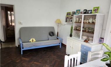 VENTA CASA 4 AMBIENTES CON TERRAZA, QUINCHO Y JARDIN. RUCCI 4500