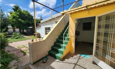 VENTA CASA 4 AMBIENTES CON TERRAZA, QUINCHO Y JARDIN. RUCCI 4500