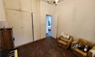 VENTA CASA 4 AMBIENTES CON TERRAZA, QUINCHO Y JARDIN. RUCCI 4500