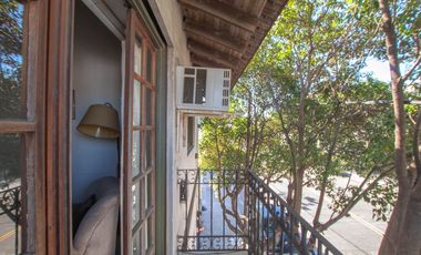 CASA 6 AMBIENTES CON GALPON Y FONDO LIBRE EN VENTA. T GORDILLO 3800