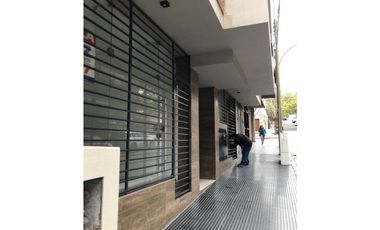 Local comercial en VENTA sobre CALASANZ AL 400  cel 351 530----
