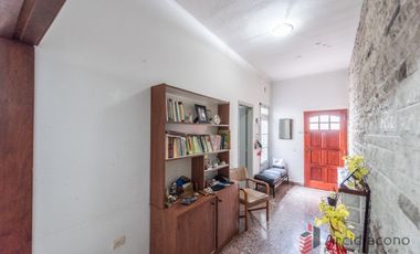 VENTA PH 3 AMBIENTES CON TERRAZA. LEGUIZAMON 3900, VIILA LUGANO.