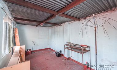 VENTA PH 3 AMBIENTES CON TERRAZA. LEGUIZAMON 3900, VIILA LUGANO.